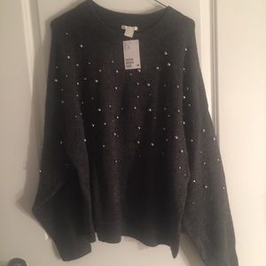 SWEATER WITH ATTACHED PEARLS